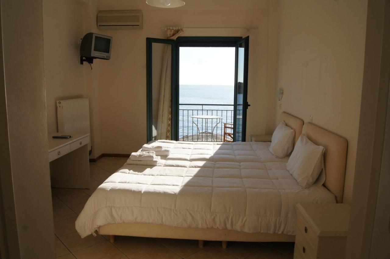 Aparthotel Gorgones, Sea-Front, Great View Kardamyli Exteriér fotografie